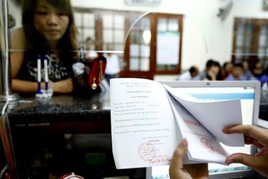 Dân Việt đóng BHXH cao nhất khu vực: Bảo hiểm nói gì?