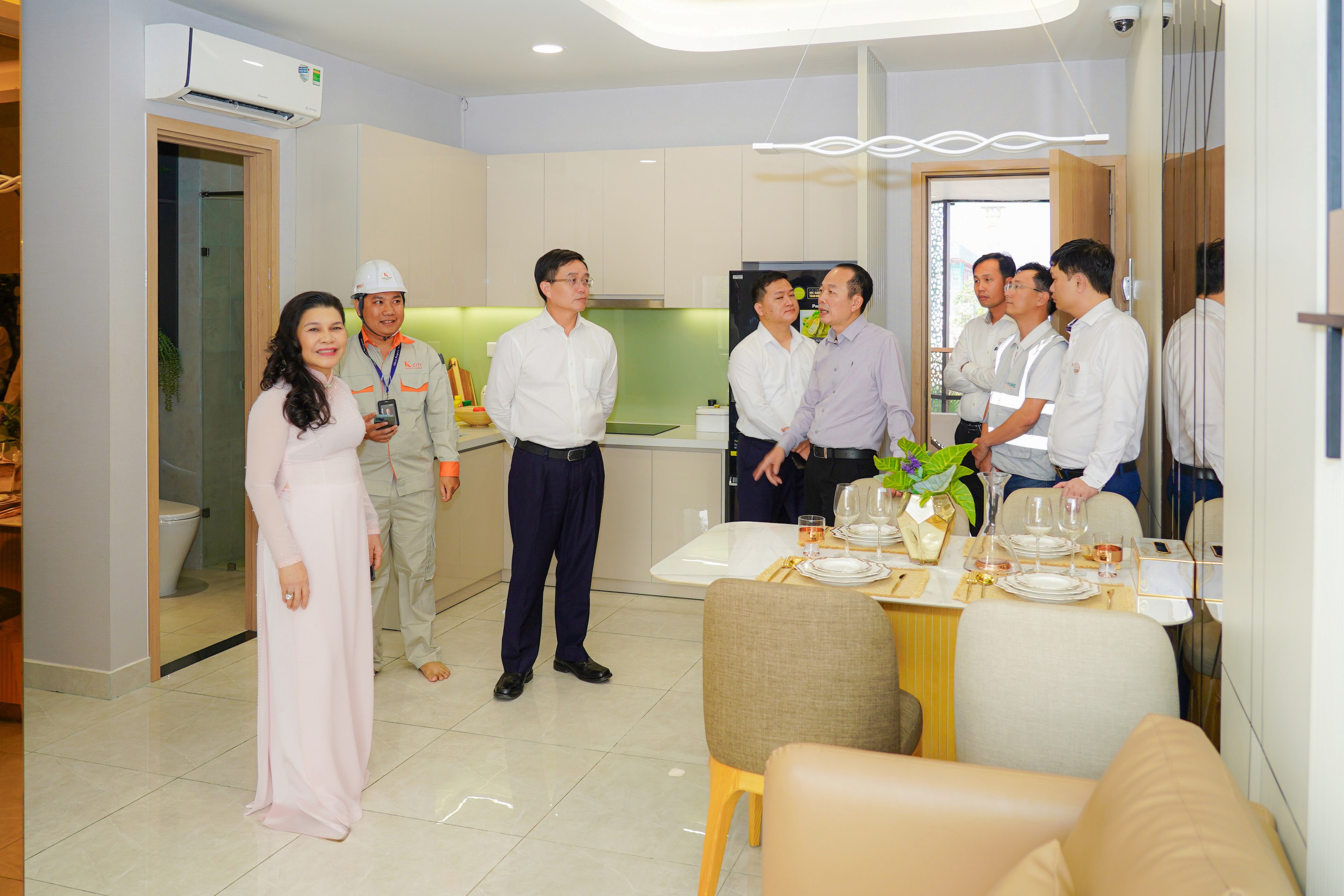 Lãnh đạo TP Huế thăm mô hình khu đô thị và nhà ở xã hội của Kim Oanh Group - 7 Lãnh đạo TP Huế thăm mô hình khu đô thị và nhà ở xã hội của Kim Oanh Group - 7