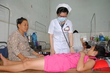 Cả gia đình 4 người cùng nhập viện vì sốt xuất huyết