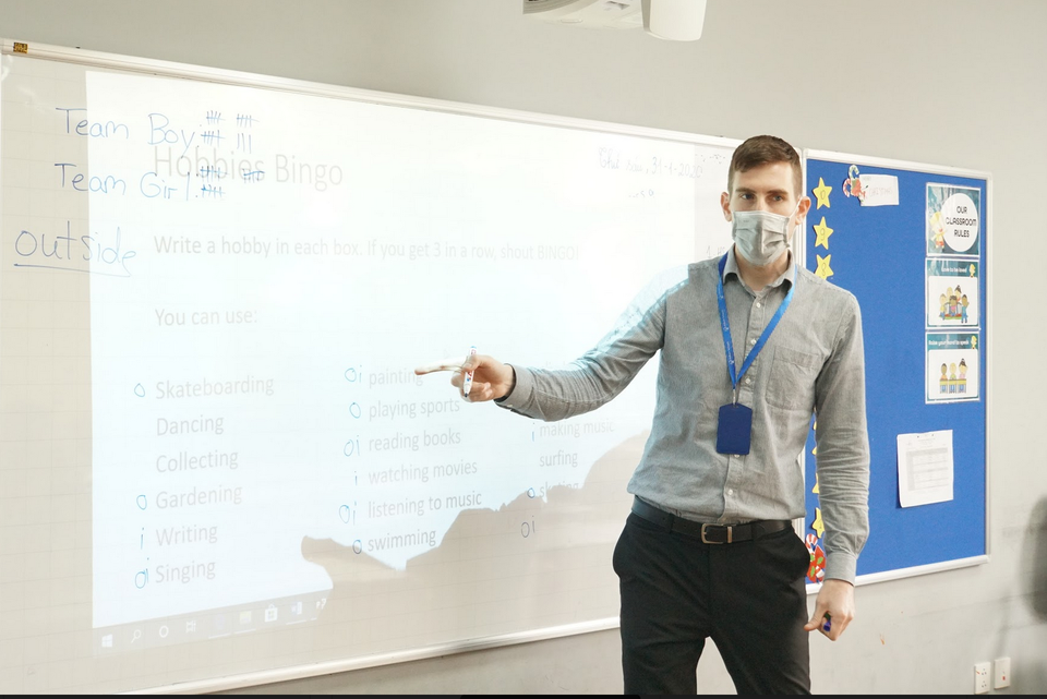 Hà Nội: Trường học đốt bồ kết, khử trùng, học online tại nhà để tránh virus corona - 4 Hà Nội: Trường học đốt bồ kết, khử trùng, học online tại nhà để tránh virus corona - 4