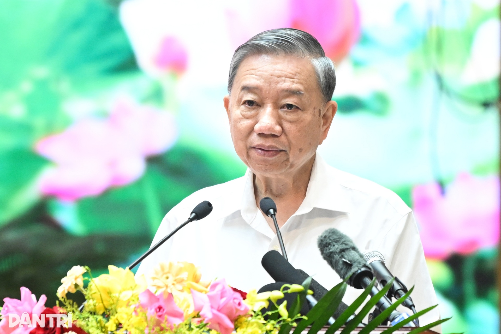 Tổng Bí thư Tô Lâm gặp mặt, thăm hỏi đại biểu có công với cách mạng - 9 Tổng Bí thư Tô Lâm gặp mặt, thăm hỏi đại biểu có công với cách mạng - 9