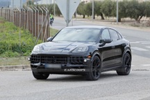 Porsche chuẩn bị ra mắt Cayenne Coupe bản nâng cấp và Cayenne chạy điện