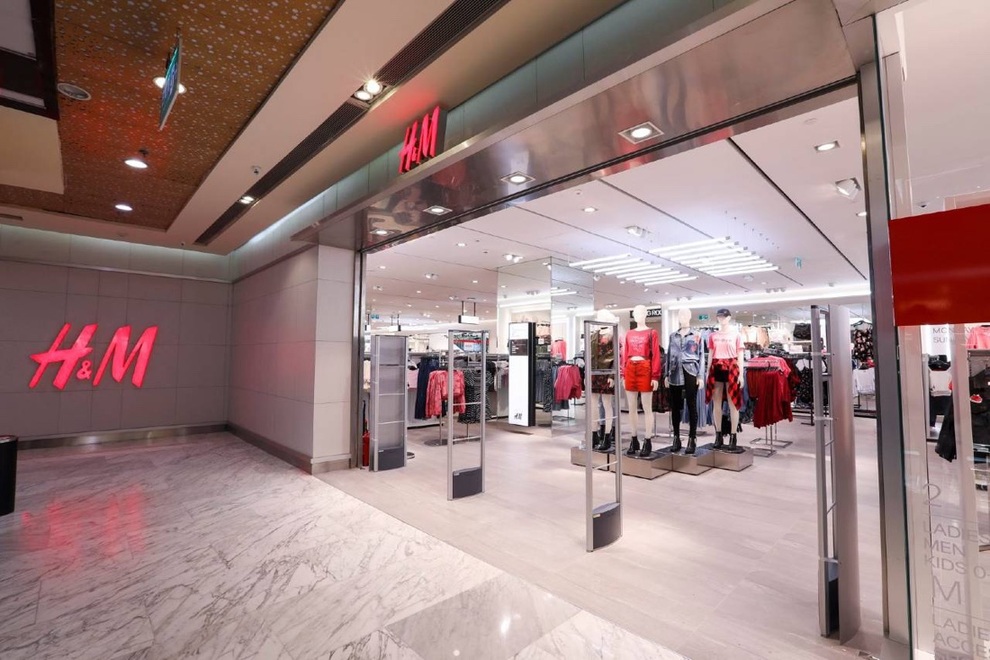 Sóng gió liệu đã qua với đế chế thời trang HM? - 3