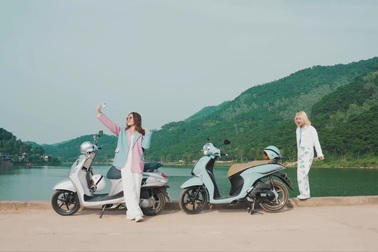 Chuyến dã ngoại ngày hè của hai cô bạn Lê Giang và Thùy Trang