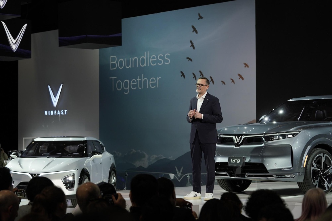 Vinfast công bố giá thuê pin tại Mỹ và kích hoạt giao dịch NFT - 2 Vinfast công bố giá thuê pin tại Mỹ và kích hoạt giao dịch NFT - 2