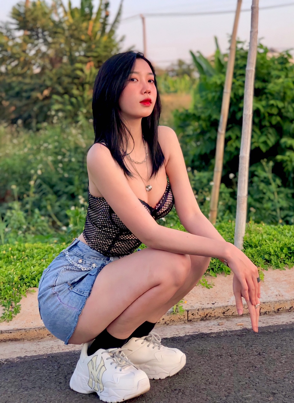 Hot girl Đồng Nai diện đồ gợi cảm, khoe khéo vóc dáng chuẩn đẹp - 2 Hot girl Đồng Nai diện đồ gợi cảm, khoe khéo vóc dáng chuẩn đẹp - 2