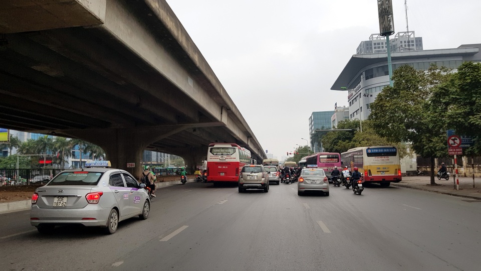 Giao thông Hà Nội “hạ nhiệt” ngày đầu kỳ nghỉ Tết - 1 Giao thông Hà Nội “hạ nhiệt” ngày đầu kỳ nghỉ Tết - 1