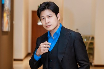 Nguyễn Văn Chung học đại học tuổi 42: "Tôi chấp nhận hy sinh show diễn"