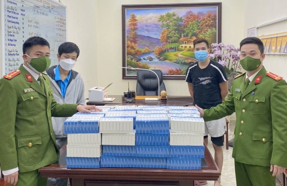 Thu giữ 1.500 bộ kit test Covid-19 không rõ nguồn gốc - 1 Thu giữ 1.500 bộ kit test Covid-19 không rõ nguồn gốc - 1