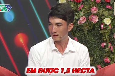 “Đại gia đất” thoát ế nhờ màn tặng đất trong show hẹn hò