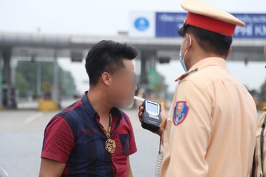 CSGT toàn quốc ra quân kiểm soát giao thông dịp Tết