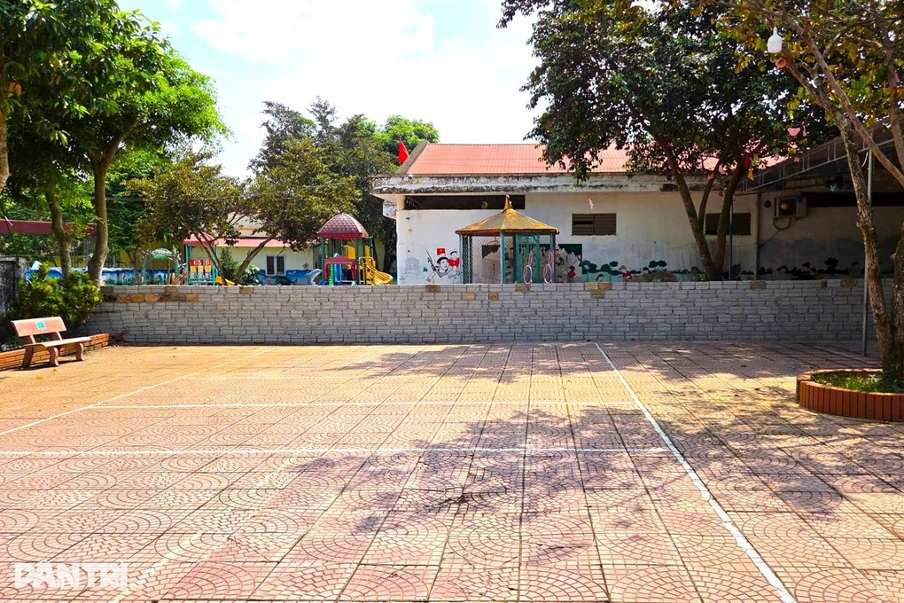 Vụ xây tường rào chắn ngang trường học ở Thanh Hóa: Dân tự nguyện tháo dỡ - 2 Vụ xây tường rào chắn ngang trường học ở Thanh Hóa: Dân tự nguyện tháo dỡ - 2