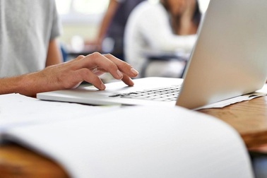 Mất uy tín chỉ vì cái... dấu chấm câu