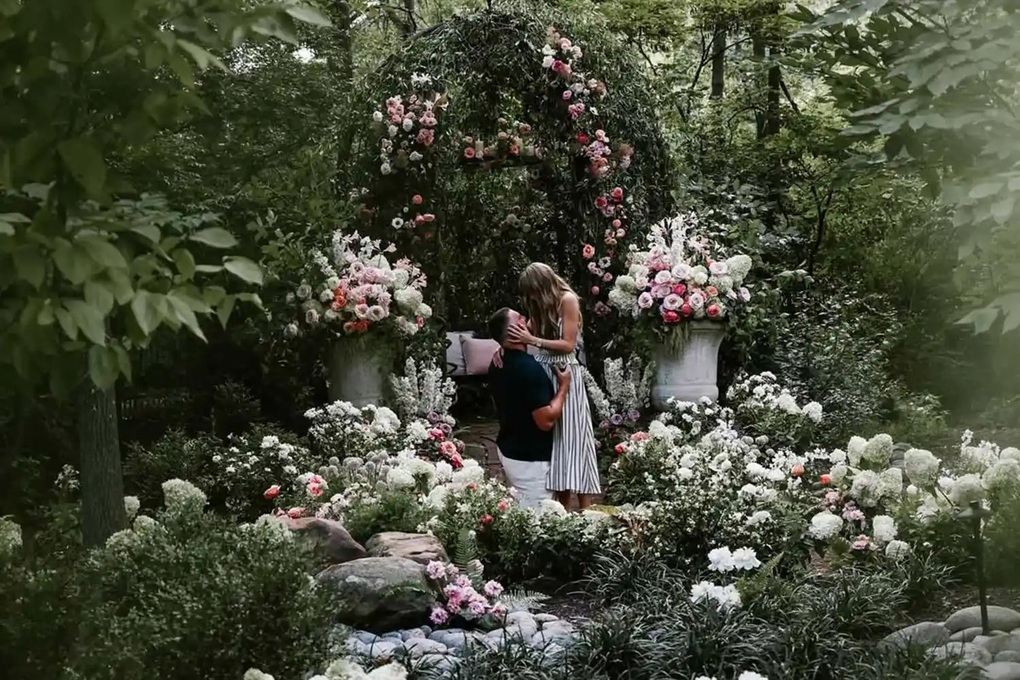 Singer Taylor Swift accepts boyfriend's proposal - 3 Nữ ca sĩ Taylor Swift nhận lời cầu hôn của bạn trai - 3