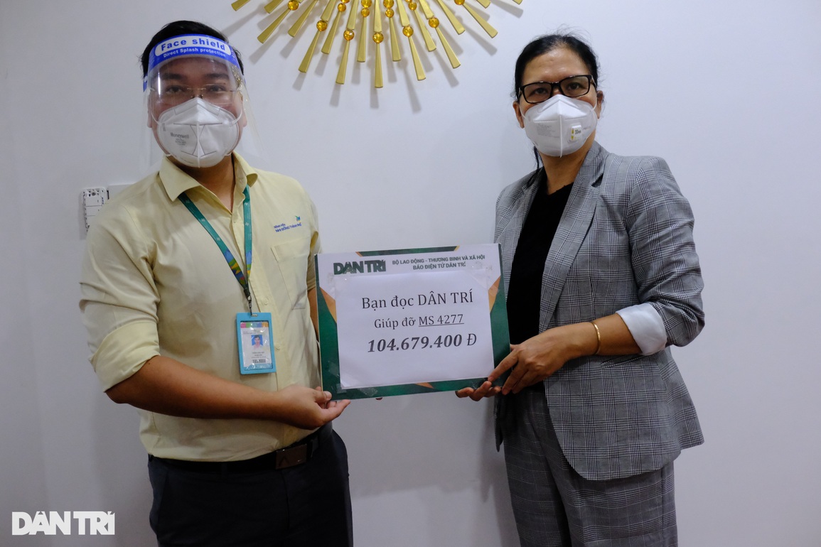 Bé Mén, con gái của 52 y bác sĩ bệnh viện nhi được giúp hơn 108 triệu đồng - 3 Bé Mén, con gái của 52 y bác sĩ bệnh viện nhi được giúp hơn 108 triệu đồng - 3