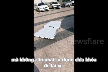 Khách sạn sử dụng robot để dễ dàng di chuyển xe của khách vào chỗ đỗ