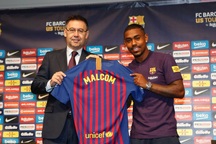 Chủ tịch AS Roma đòi Barcelona dùng Messi để xin lỗi