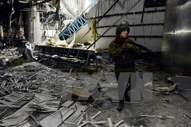 Giao tranh tái diễn ở miền Đông Ukraine, một binh sỹ thiệt mạng