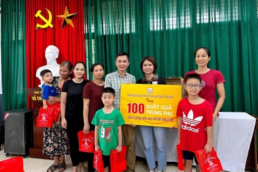 Nhà hàng Pao Quán tặng 100 suất quà tới Làng trẻ em SOS Hà Nội