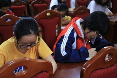 Chứng chỉ ngoại ngữ quốc tế có lợi hơn bằng đại học ngành ngôn ngữ?