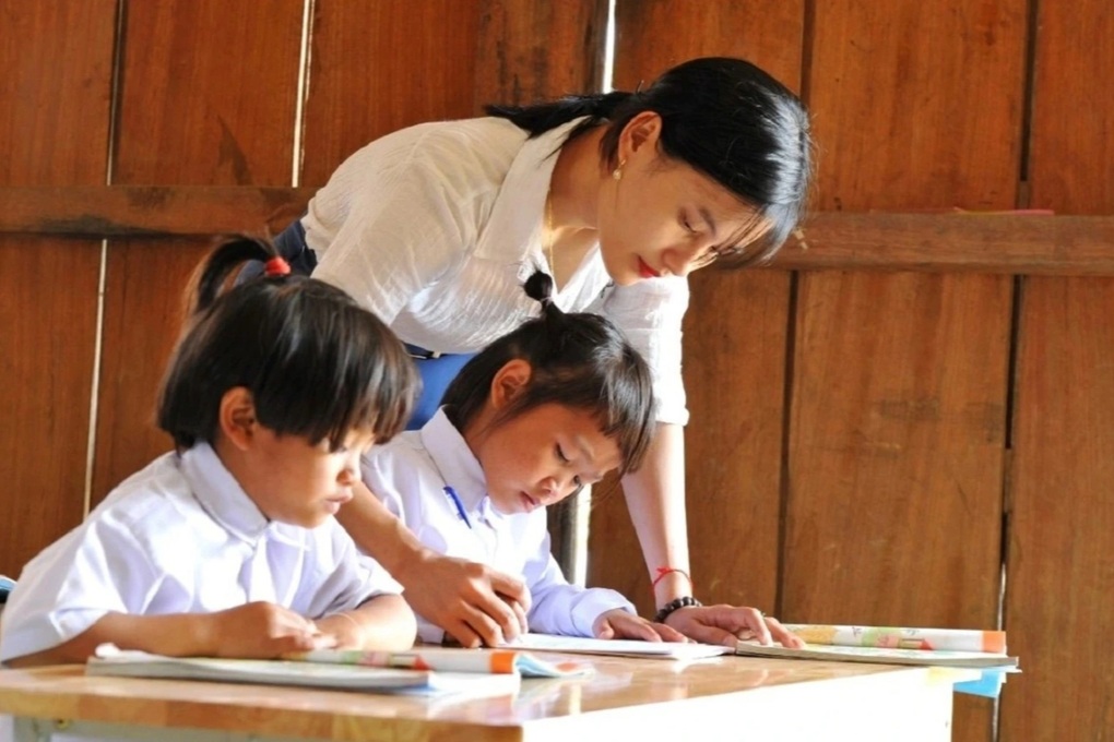 Sửa đổi quy định sinh hoạt phí cho sinh viên sư phạm - 1 Sửa đổi quy định sinh hoạt phí cho sinh viên sư phạm - 1