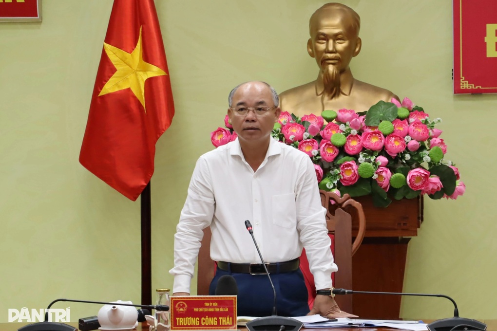 Phó Chủ tịch Đắk Lắk: Sở ngành né báo chí, phóng viên hãy gọi cho tôi - 2 Phó Chủ tịch Đắk Lắk: Sở ngành né báo chí, phóng viên hãy gọi cho tôi - 2
