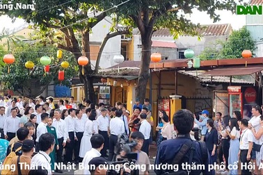 Hoàng Thái tử Nhật Bản và Công nương tham quan phố cổ Hội An