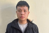Quản lý lấy tài sản của quán bida đem bán