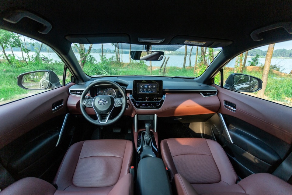 Corolla Cross 1.8G bản tiêu chuẩn được trang bị gì với mức giá 720 triệu? - 4