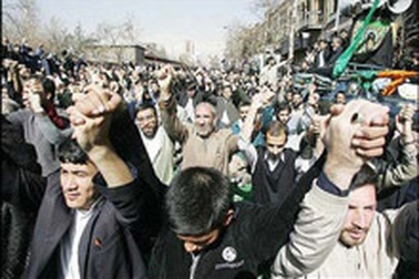 Sứ quán Anh ở Tehran bị tấn công