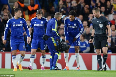 Remy chấn thương, Chelsea mất gần hết hàng tiền đạo