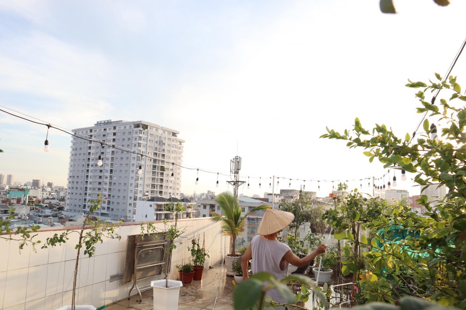 Phan Hiển tiết lộ chi hơn trăm triệu đồng để vợ chồng có góc “hẹn hò” - 5 Phan Hiển tiết lộ chi hơn trăm triệu đồng để vợ chồng có góc “hẹn hò” - 5