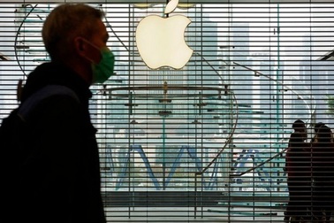 Mở lại nhà máy, Apple vẫn lo không bán được iPhone