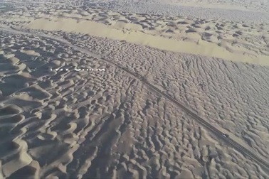 Trung Quốc xây đường cao tốc thứ 3 xuyên qua sa mạc Taklimakan