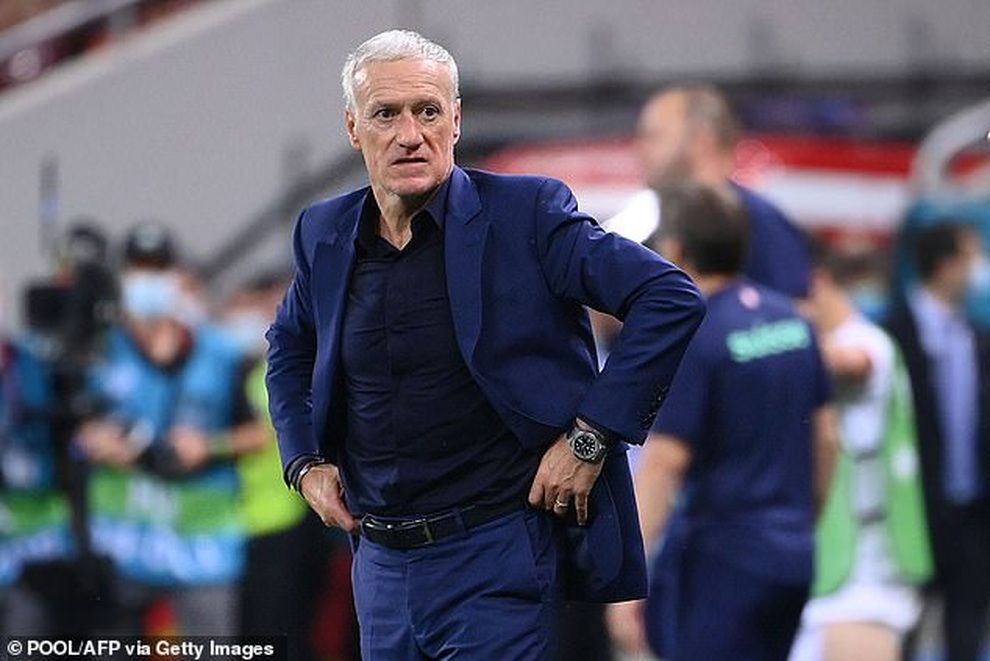 Sáng tỏ tương lai của HLV Deschamps sau khi Pháp bị loại sớm ở Euro 2020 - 1 Sáng tỏ tương lai của HLV Deschamps sau khi Pháp bị loại sớm ở Euro 2020 - 1