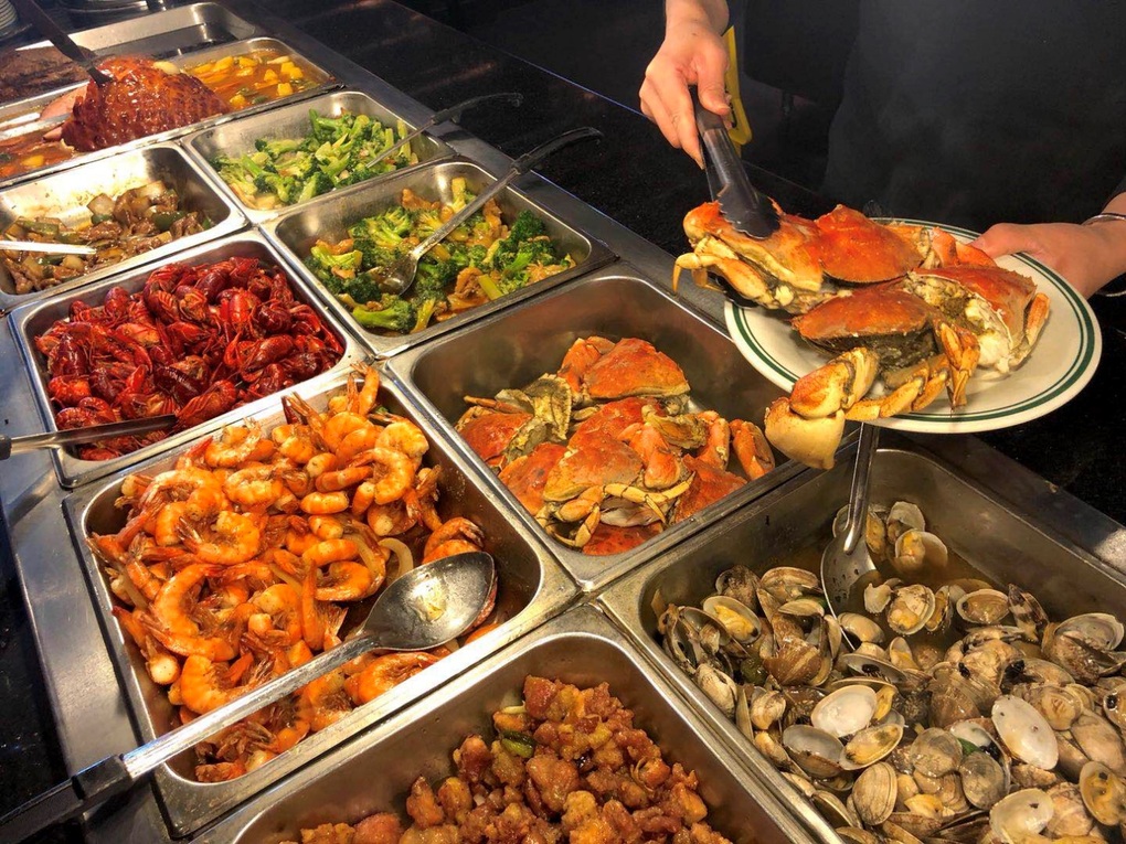 Sợ bị phạt nặng, khách Trung Quốc trút vội đồ ăn thừa sang nồi lẩu người lạ - 2 Sợ bị phạt nặng, khách Trung Quốc trút vội đồ ăn thừa sang nồi lẩu người lạ - 2