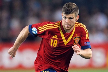 Liverpool tiếp tục “đốt” tiền trên thị trường chuyển nhượng