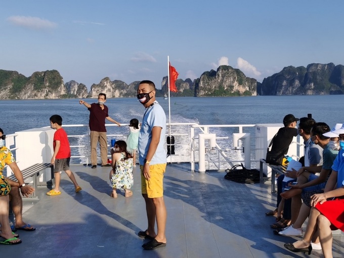 Quảng Ninh lên phương án đón du khách trở lại