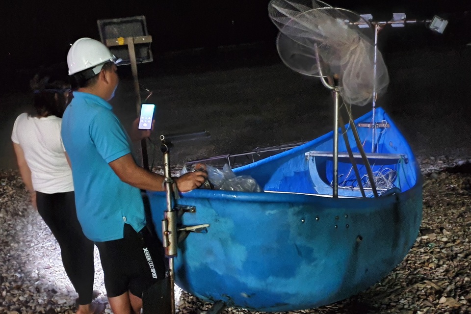 Ngư dân biển Quỳnh đi lộng cho thu nhập cao - 2 Ngư dân biển Quỳnh đi lộng cho thu nhập cao - 2