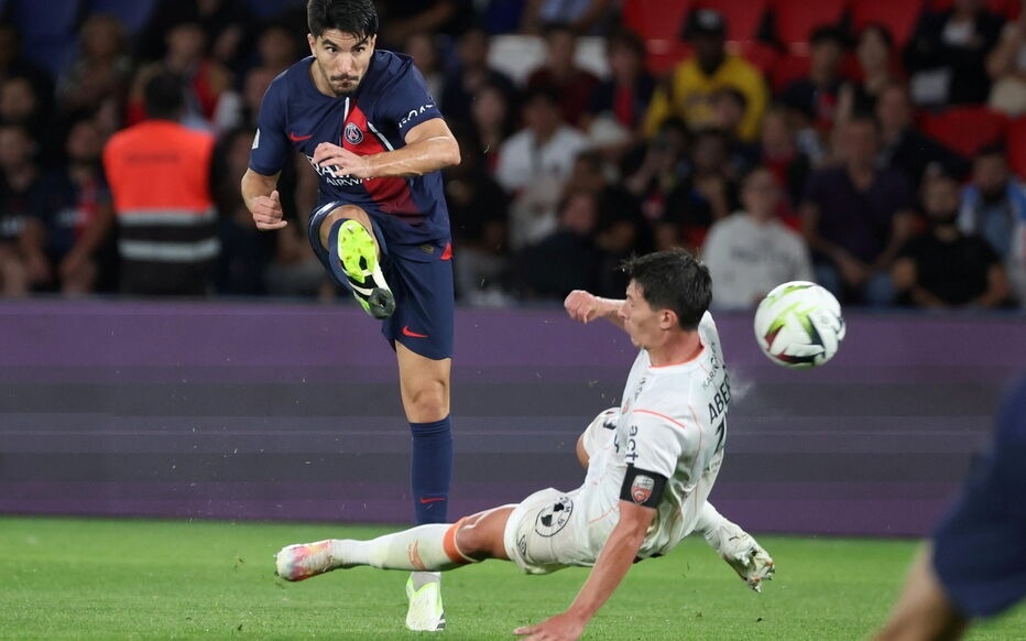 Đẩy Mbappe lên khán đài, PSG trả giá ở trận ra quân Ligue 1 - 2