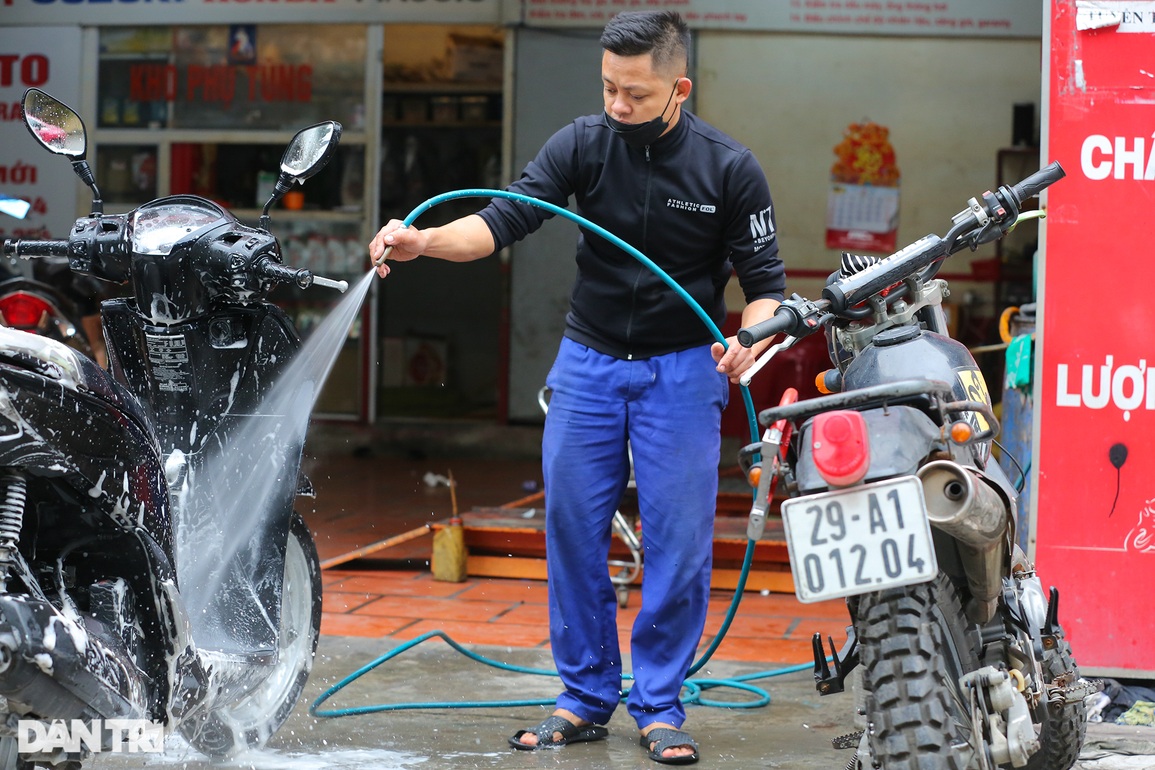 Dịch vụ rửa xe, cắt tóc hốt bạc những ngày cận Tết - 8 Dịch vụ rửa xe, cắt tóc hốt bạc những ngày cận Tết - 8