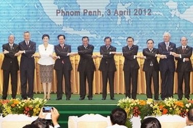 VN đóng góp tích cực để xây dựng cộng đồng ASEAN
