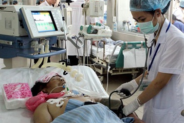 Hai ca bệnh hi hữu chưa từng gặp: Bị uốn ván vì gà mổ, lợn đạp gây xước da