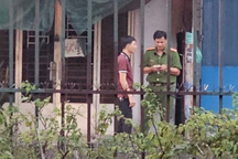 Truy bắt người đàn ông dính máu ở chân, chạy xe máy tốc độ nhanh