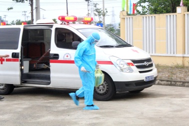 Một gia đình trốn về từ TPHCM, vượt chốt kiểm dịch vào Đà Nẵng