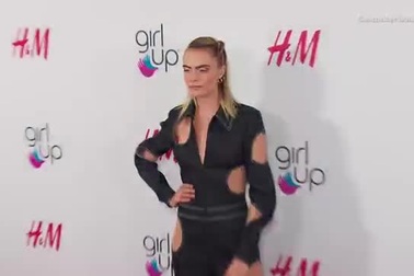 Cara Delevingne xuất hiện trên thảm đỏ