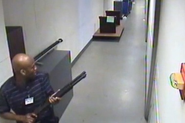 FBI công bố hình ảnh sát thủ tại căn cứ hải quân Mỹ