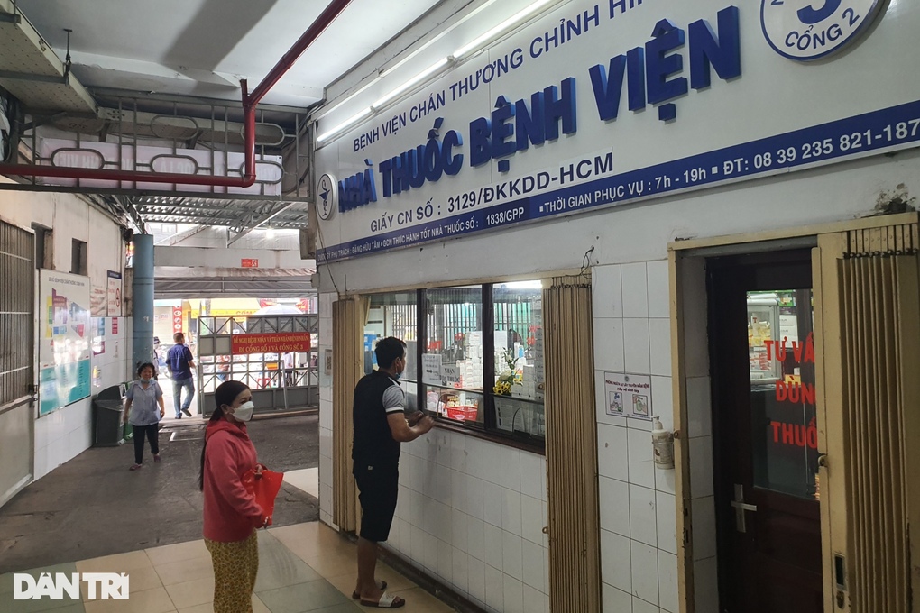 TPHCM báo cáo khẩn nhiều khó khăn về đấu thầu, thiếu thuốc đến Bộ Y tế - 1 TPHCM báo cáo khẩn nhiều khó khăn về đấu thầu, thiếu thuốc đến Bộ Y tế - 1