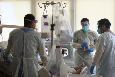 Hệ thống y tế Mỹ đối mặt nguy cơ "sụp đổ hoàn toàn" vì Covid-19