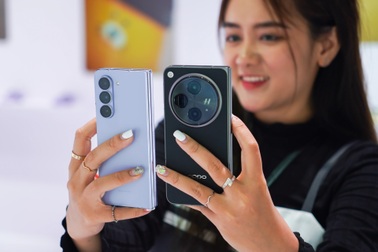 Cuộc chiến smartphone màn hình gập tại Việt Nam